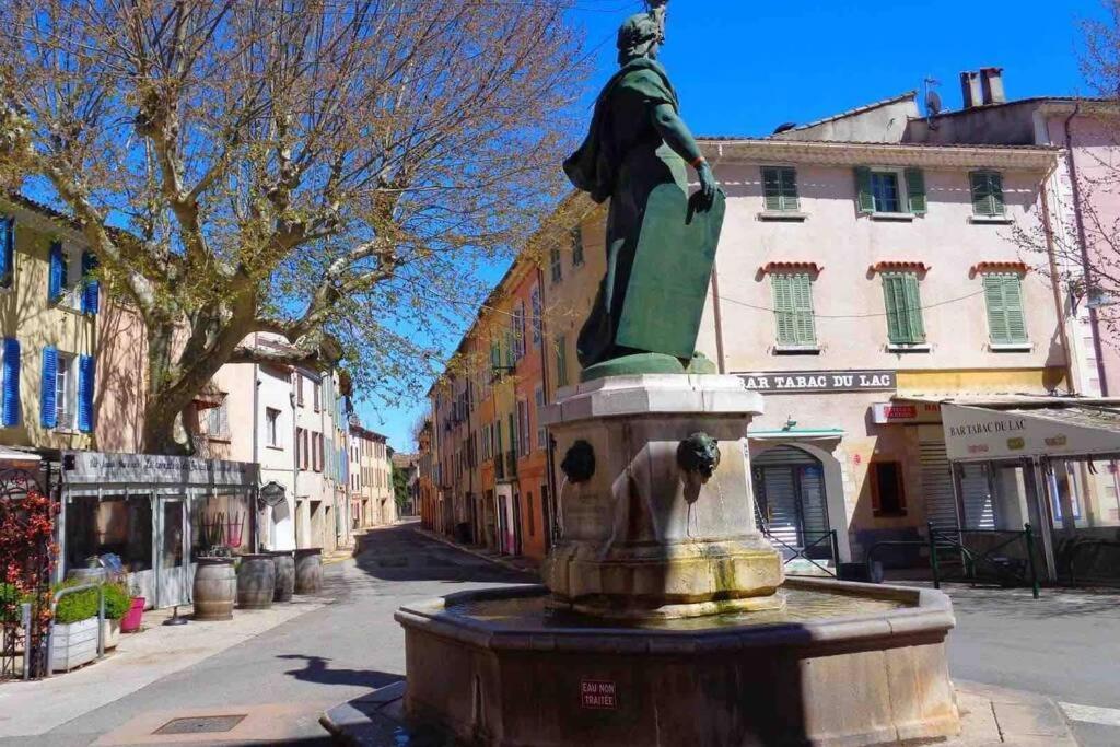 Logement attenant à une villa T2 avec terrasse . Besse-sur-Issole Esterno foto